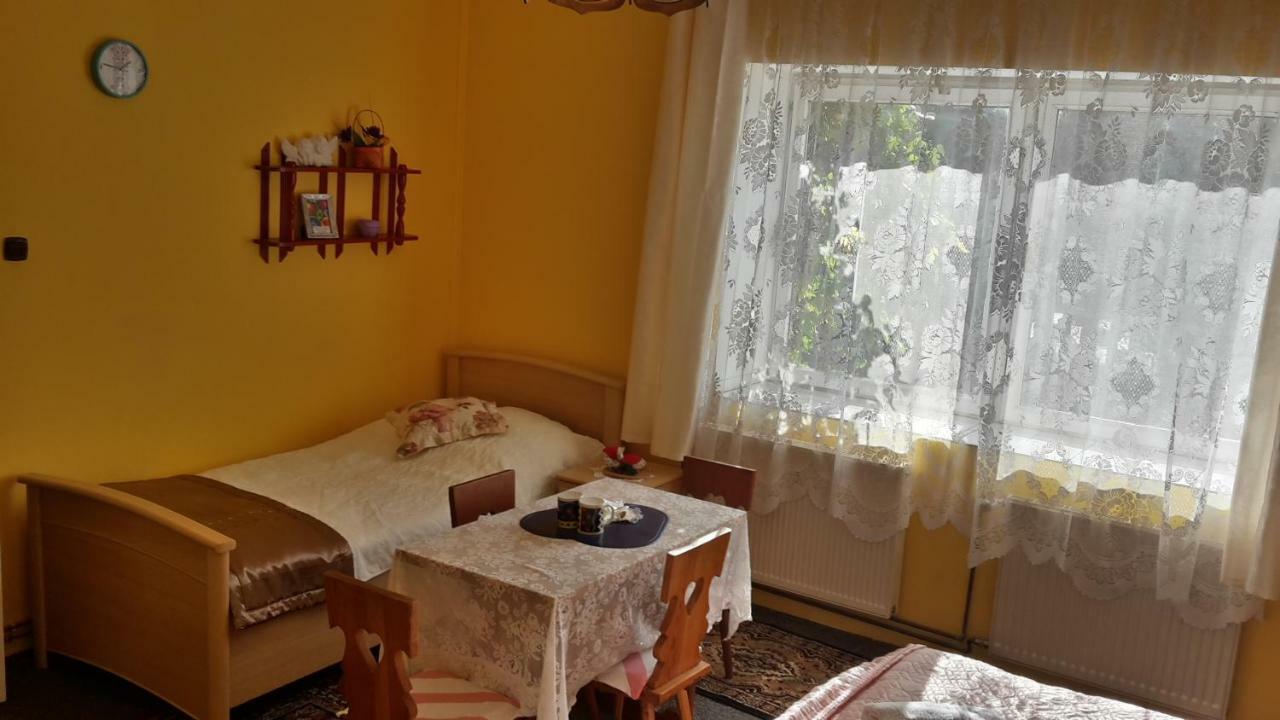 Апартаменты Dom Na Ludowo W Brzeznicy Brzeznica  Экстерьер фото